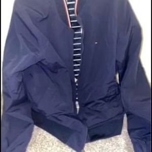 LG* New young men’s Tommy Hilfiger lightweight jacket